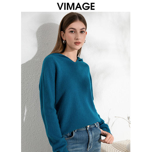 VIMAGE纬漫纪慵懒感V领百搭显瘦连帽针织衫秋季新款VC2401304 商品图2