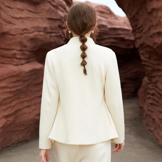 Famecoco新中式盘扣轻国风羊毛大衣短款女FAB8AP032 商品图4