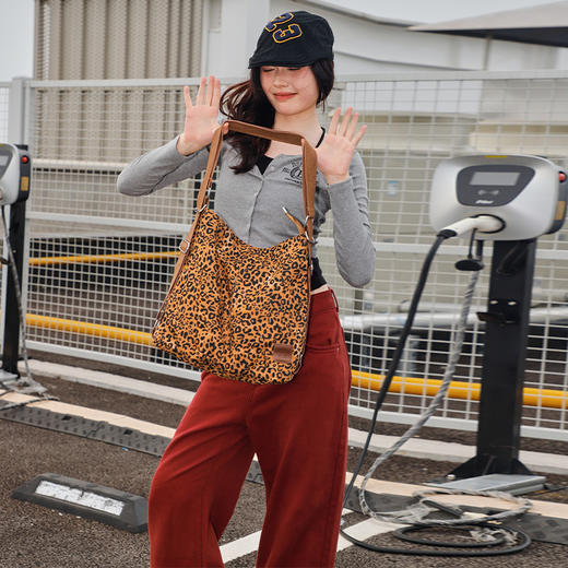 纪念日百货时尚百搭潮酷豹纹两用休闲双肩包159348965 商品图3