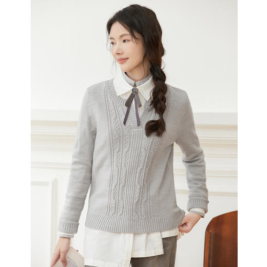 Famecoco范可儿秋冬气质显瘦圆领半开襟设计感保暖舒适套头毛衫F228DB013 商品图2