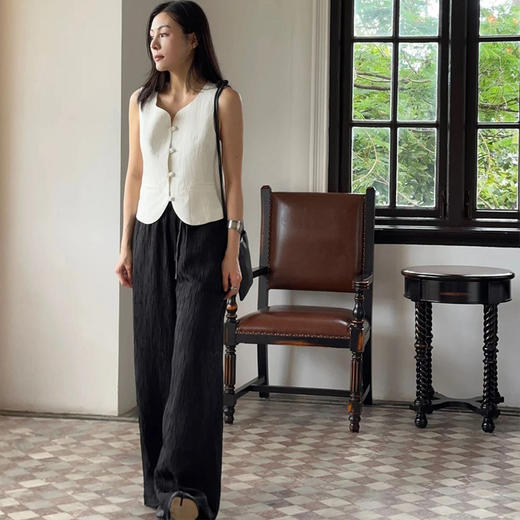 【顺丰包邮】80653 洛诗琳秋季新款高奢设计感褶皱条纹醋酸缎长裤182 商品图3