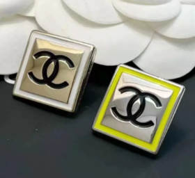 CHANEL  香奈儿 霓虹黄与黑方形双C胸针套组