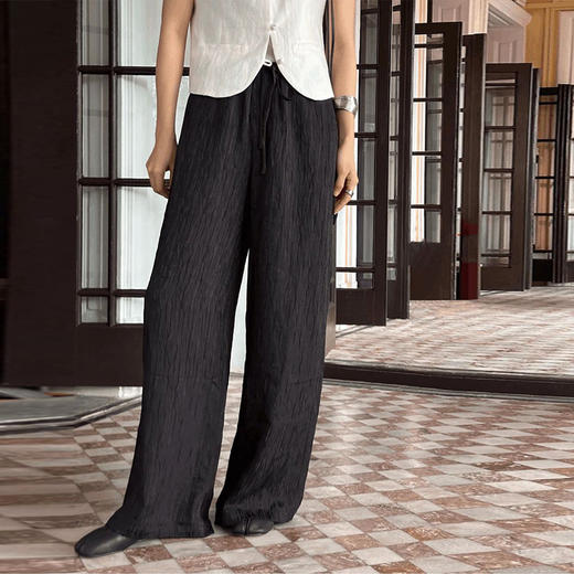 【顺丰包邮】80653 洛诗琳秋季新款高奢设计感褶皱条纹醋酸缎长裤182 商品图0