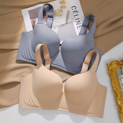 大胸专用E杯大码光面无痕内衣女大胸显小收副乳防下垂薄款聚拢调整型文胸乳罩 商品图1