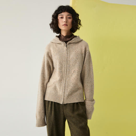 谜底连帽针织开衫女2024冬新品文艺风绣花百搭保暖毛衣244MZ1861 商品图2