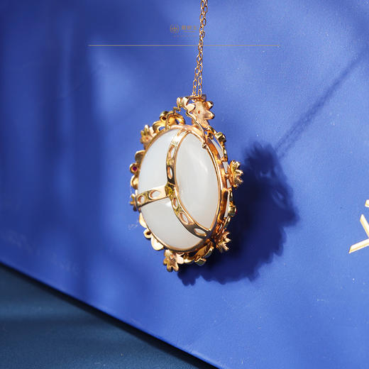 新疆国玉盟世玉和田玉金镶羊脂玉挂件 新疆系列【雪域吉祥】【带证书·顺丰物流】 商品图3