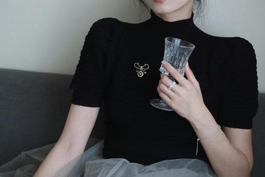 香奈儿纯手工穿皮蝴蝶结吊圆形胸针（XJ） 商品图3