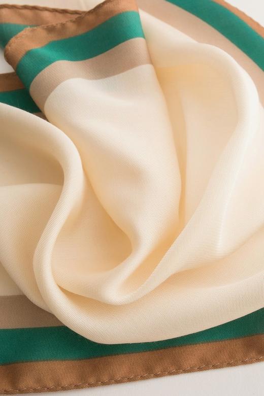 AVA 拼色条纹绸缎方巾 1659 商品图3