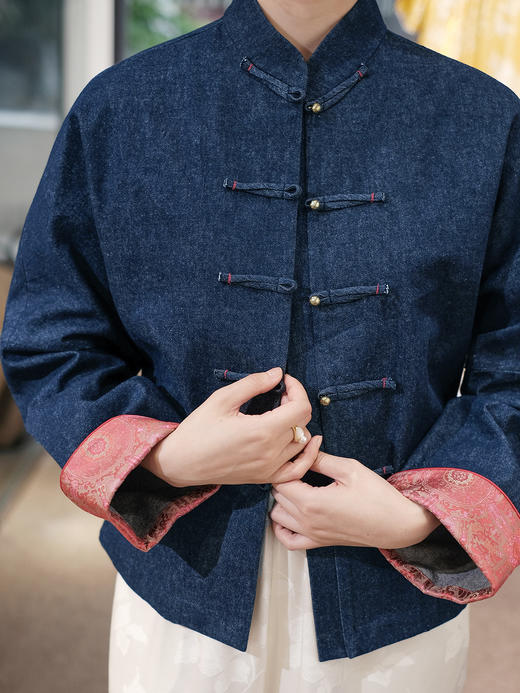 盛唐牡丹 |牛仔配重缎宋锦对襟外套-红色/黄色袖口可选(浅色牛仔） 商品图1