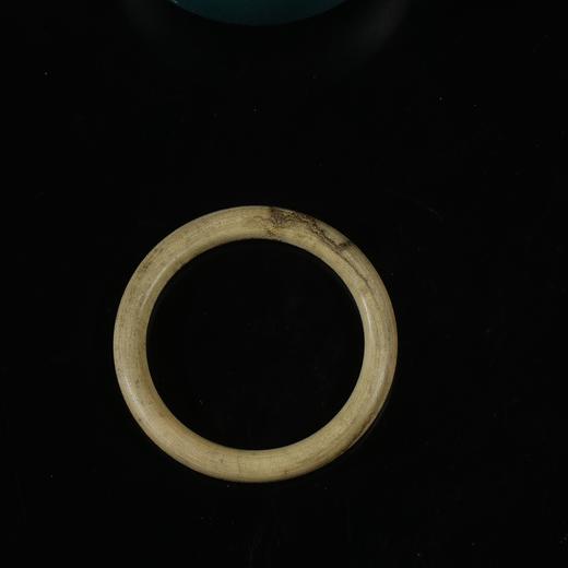 BC.ZT10.30-3  东马(手镯) ，4.56g 商品图0