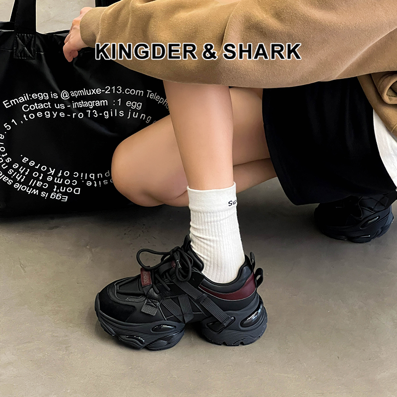 经典鲨2024年冬新款时尚潮流平底系带加绒保暖显高老爹鞋女KW68-D58021