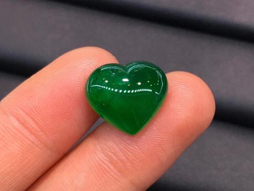 极美心形素面祖母绿裸石 8.91ct 商品图0