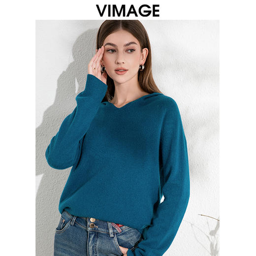 VIMAGE纬漫纪慵懒感V领百搭显瘦连帽针织衫秋季新款VC2401304 商品图3