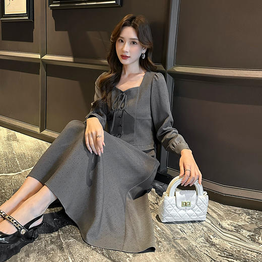 奢姿大码女装2025春季减龄波点方领两件套胖妹妹木耳边时尚套装9943955453 商品图2