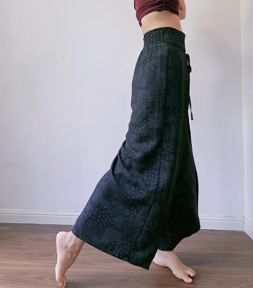 AddOne 正品小众设计瑜伽时尚高腰阔腿裤不规则裤边冥想/度假 商品图4