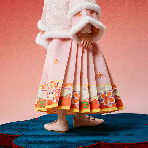 年衣童装汉服唐装女童冬季儿童马面裙套装宝宝新年礼服拜年服加绒（送花盈仙羽发饰） 商品图10