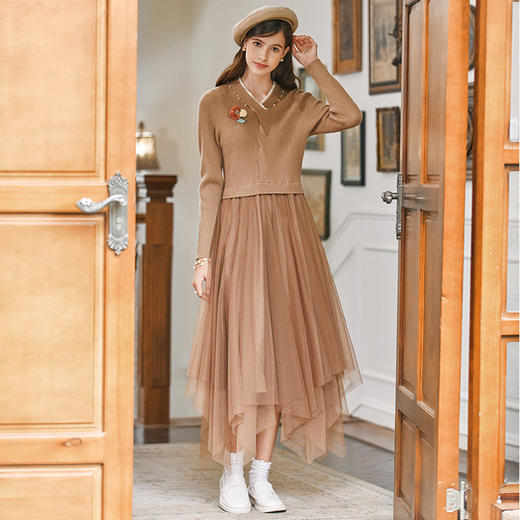 Famecoco范可儿千金感钉珠针织网纱连衣裙FAB8FA033 商品图1