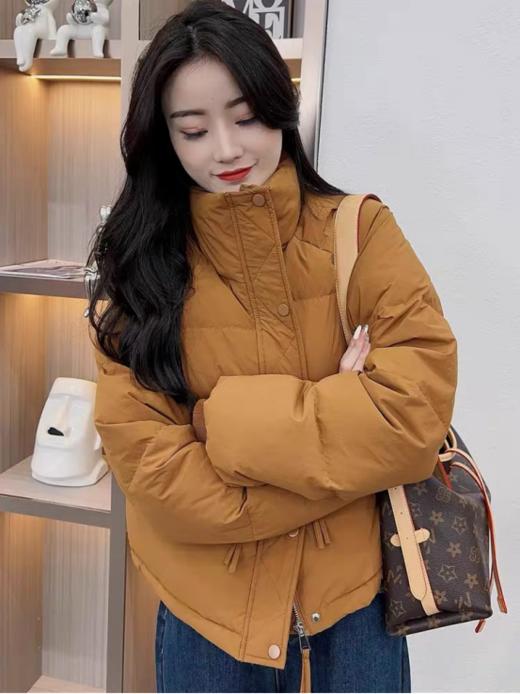 【双十一福利购 】 糖果色拉链小短款面包羽绒服 😜 出口日韩尾单 高端货 ❤️ ✅ 白鸭绒填充!!🌟大厂出品 ✅ 超短的衣身非常显腿长🔥!宽松版型合适多种 身材🔥! 商品图2