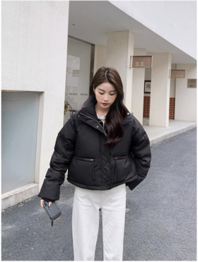 【双十一福利购 】 糖果色拉链小短款面包羽绒服 😜 出口日韩尾单 高端货 ❤️ ✅ 白鸭绒填充!!🌟大厂出品 ✅ 超短的衣身非常显腿长🔥!宽松版型合适多种 身材🔥!