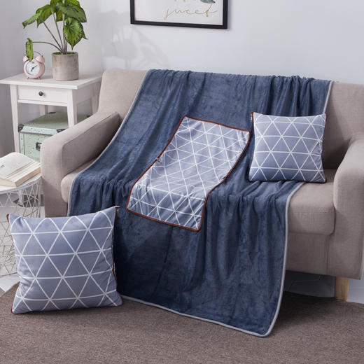 芳恩 多功能暖绒抱枕毯 商品图1