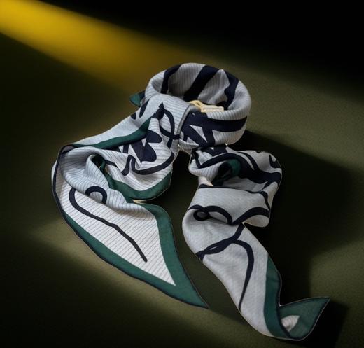 优品堂【逐光】三角形真丝+羊绒围巾披肩两用 商品图7