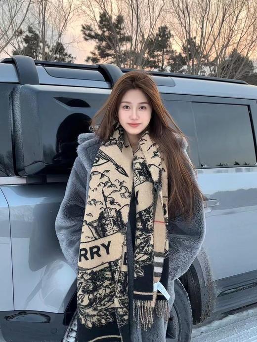 巴宝莉战马双面披肩羊绒围巾(UT*CB) 商品图1