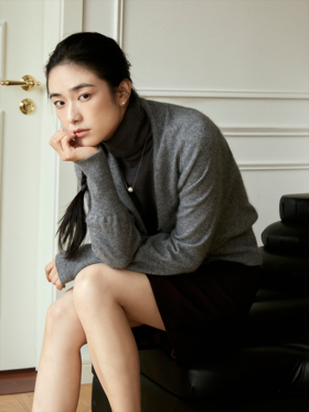 自带柔肤滤镜浣熊绒开衫FCE3WSC186