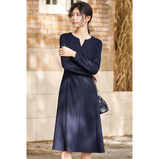 剩S/M/L 【曲线裙】米思阳2025冬季新款法式轻奢羊毛混纺连衣裙暗闪纱线独特裙子4789 商品图2