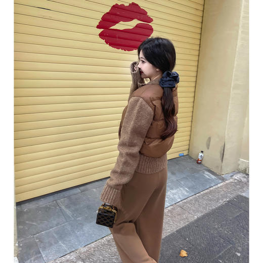 清仓捡漏 【卡布奇诺】LW240491 针织拼接鹅绒服 LH240190 针织阔腿裤 套装 商品图2