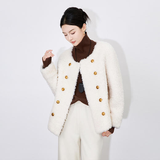 【高货wl】全新升级【铂金会员395/天猫529/差价134】(10323) 洛诗琳冬季新款时尚优雅风圆领双排扣软糯保暖羊羔毛外套 商品图3