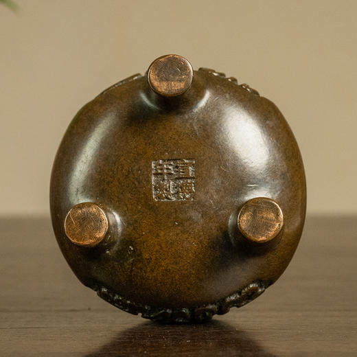 清 铜冲耳三足香炉 商品图3