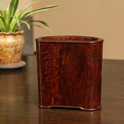 紫檀月牙形笔筒 商品图3