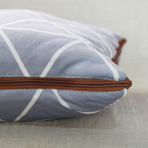 芳恩 多功能暖绒抱枕毯 商品图7