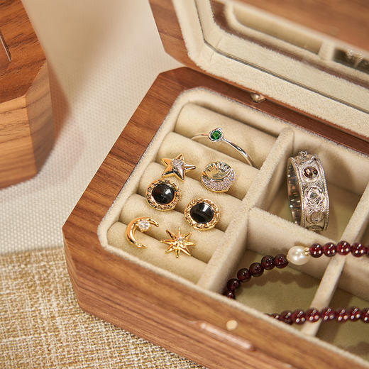 大英博物馆 盖亚·安德森猫系列 北美黑胡桃木金属首饰音乐收纳盒 商品图3