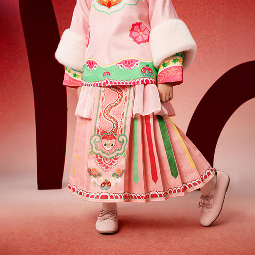 年衣童装女童马面裙唐装外套冬装新款儿童加厚新年中式唐装演出服（下单套装毛绒绒围脖） 商品图10