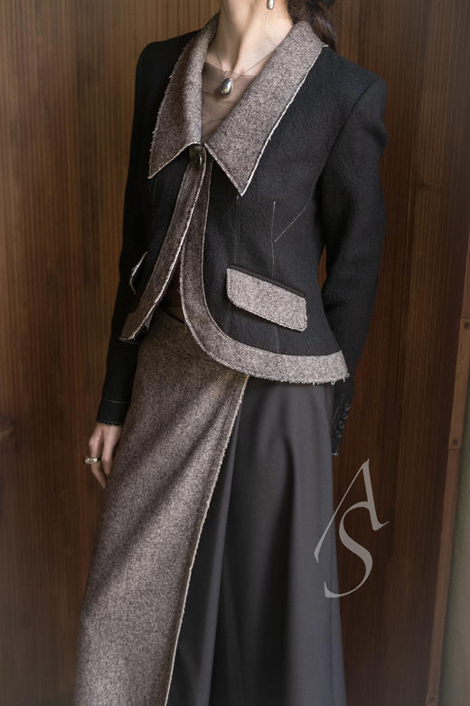 Ashlyn  灰黑拼色Davina羊毛短外套 商品图2