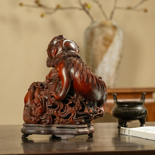清 黄杨木透雕子母瑞兽香薰（红木座） 商品图4