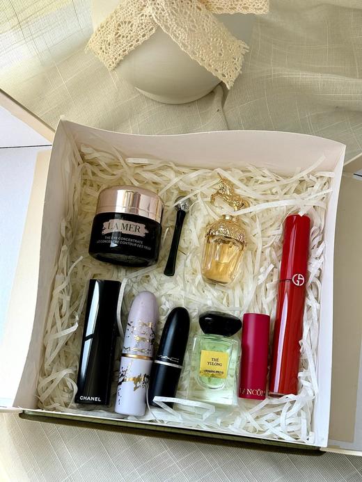 B110113都是热烈浪漫的爱意~眼霜香水彩妆森系对开蝴蝶礼盒 商品图6