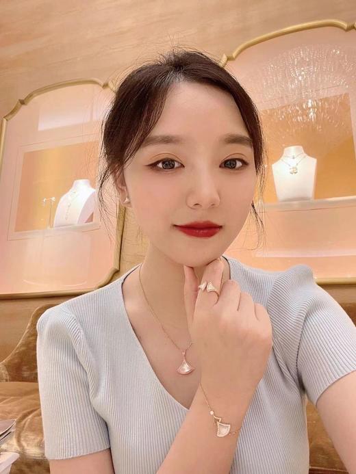 宝格丽钻款裙子手链每个角度都完美贴合金属部分，很有光泽感（XTY） 商品图4