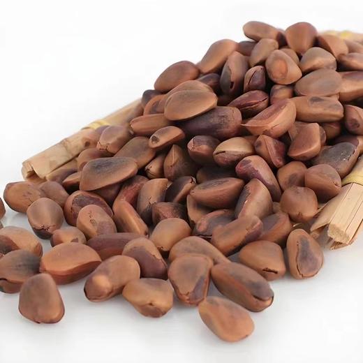 【2025新松子来啦】黑龙江小兴安岭自家林场纯野生大松子，个头中等往上，下了山出了塔，直接进锅炒制，保留最初的营养价值，无任何添加，无特殊加工，口感自然醇香。微微开口，没有油开的大，辽宁省内包邮 商品图3