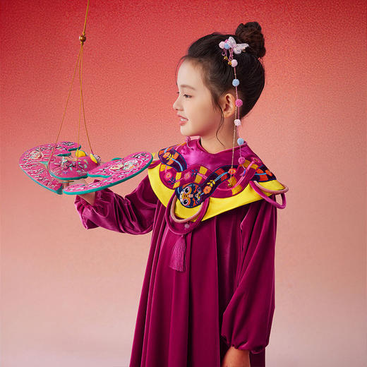 年衣童装女童连衣裙冬装儿童A字裙宝宝丝绒云肩公主裙演出服礼服（送艺术家帽子） 商品图3