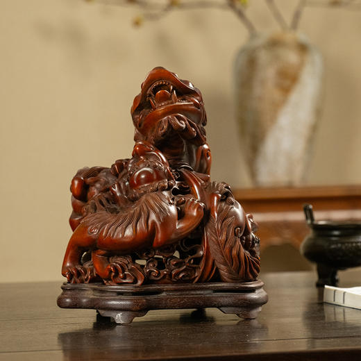 清 黄杨木透雕子母瑞兽香薰（红木座） 商品图0