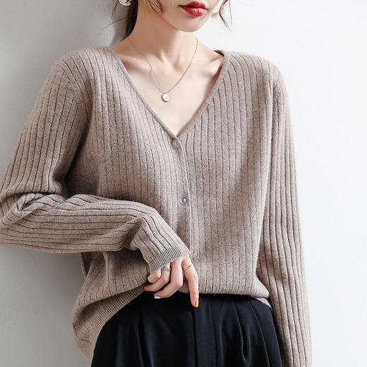 【99/2件】【秋冬新品】羊毛混纺针织开衫 女士V领气质长袖短款外穿针织开衫 商品图1