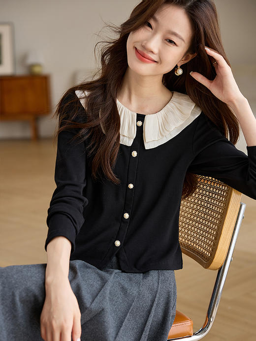 【1件75折】熙世界法式娃娃领衬衫女设计感洋气小衫别致针织上衣2025秋冬新款 商品图2