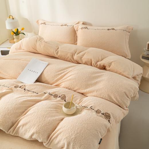 多喜爱 暖暖绒刺绣款保暖四件套南诏公主/紫如烟hl【高克重暖绒】【一触即暖】【精美刺绣】黑科技导电丝 不易掉毛 可水洗 商品图1