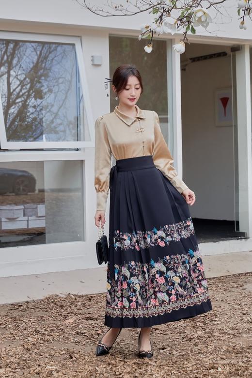 Le Malene 缎面材质衬衫马面裙套装 19103 商品图0