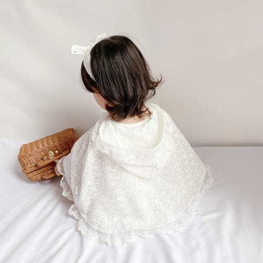 【婴儿披风，蕾丝花边，小公主风范尽显！】新款婴儿披风 女童蕾丝连帽系带透气披肩 0-2岁公主风 宝宝双层斗篷-QQ 商品图2