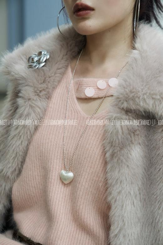 【门店同款】ENJOY冬季自由意志亮片V领软糯毛衣 159993286 商品图1