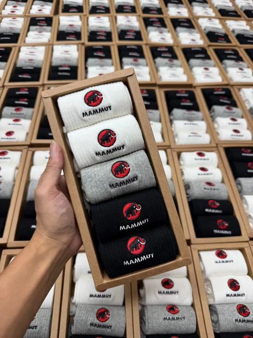 大象家外贸出口货源！男女同款中筒袜 重工刺绣 一盒五双！不褪色不起球 商品图0