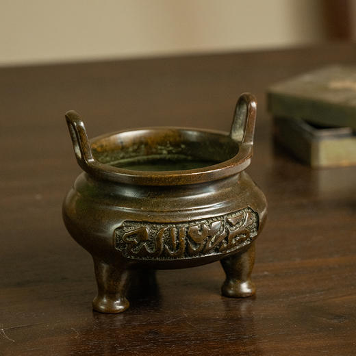清 铜冲耳三足香炉 商品图4